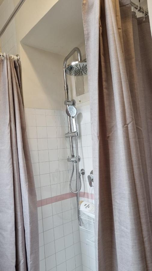 Leonardo Home Caserta Bagian luar foto